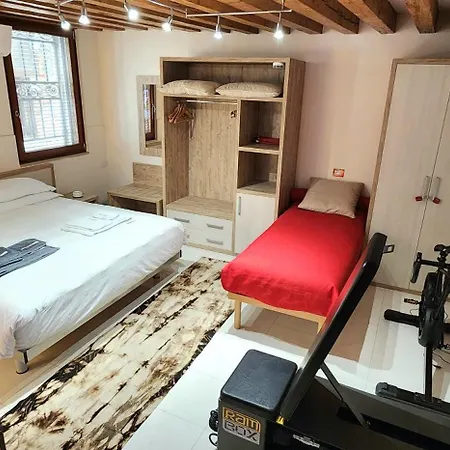 Appartement 5 Schei De Mona Tourist Lease In Cannaregio Sestiere In Inside The Oldest Jewish Ghetto Worldwide Venetië